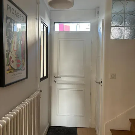 Maison Proche Centre Et Circuit Avec Jardin