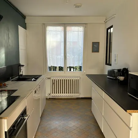 Maison Proche Centre Et Circuit Avec Jardin Hébergement de vacances Le Mans