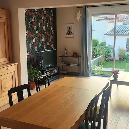 Hébergement de vacances Maison Proche Centre Et Circuit Avec Jardin Le Mans