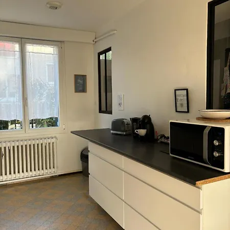 Hébergement de vacances Maison Proche Centre Et Circuit Avec Jardin *