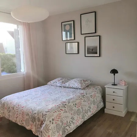 Maison Proche Centre Et Circuit Avec Jardin Hébergement de vacances *