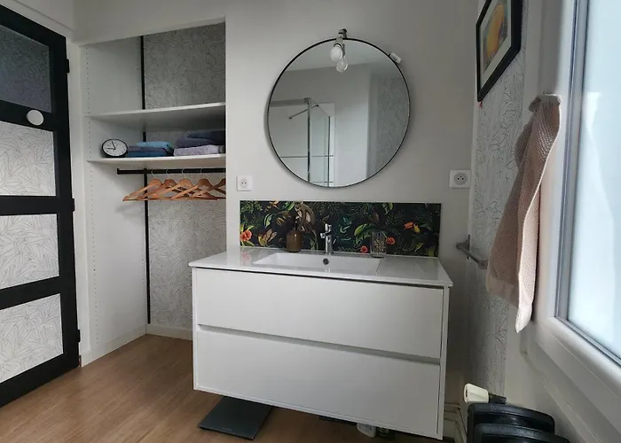 Maison Proche Centre Et Circuit Avec Jardin Casa de Férias *